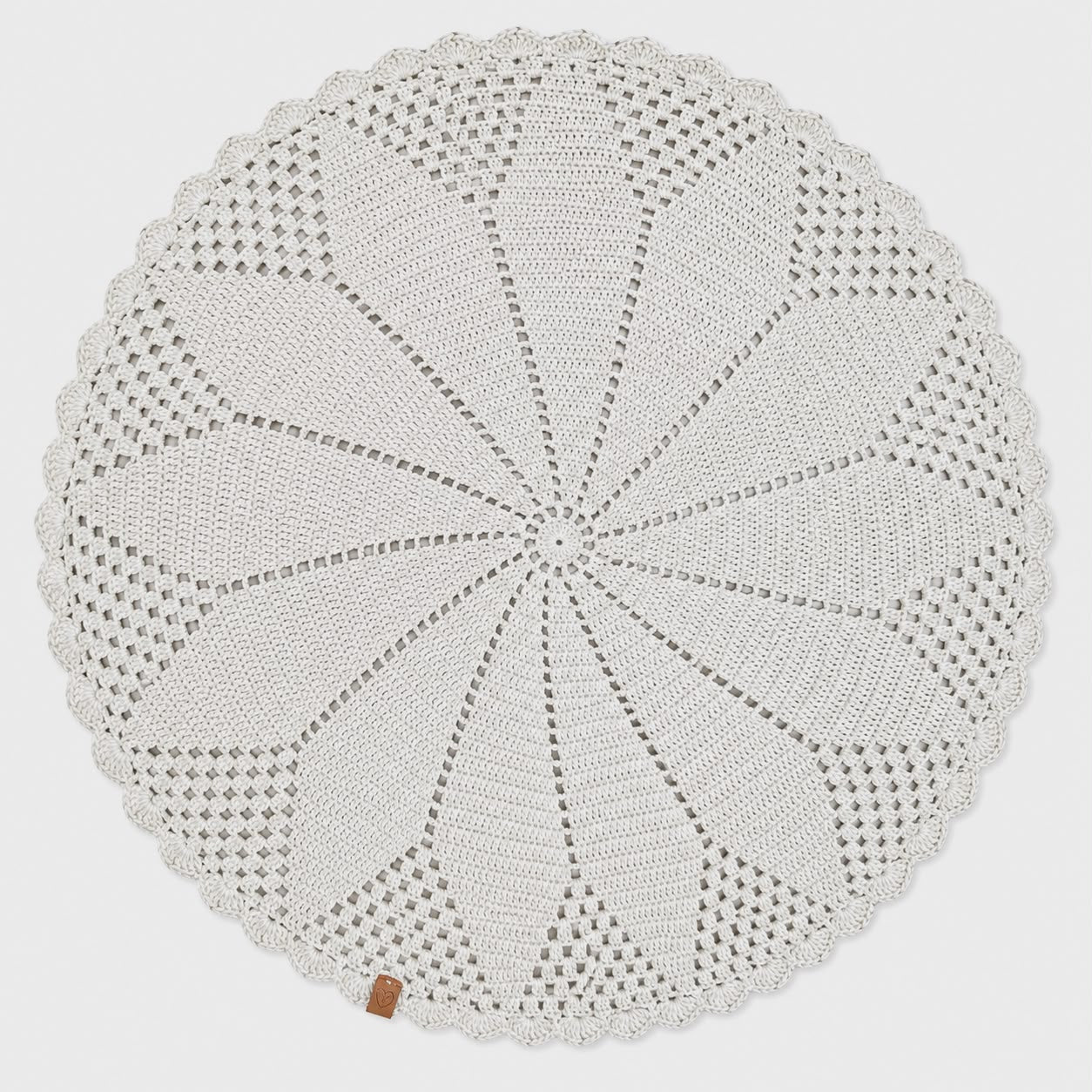 Elegant round crochet rug